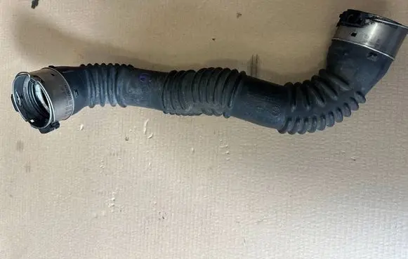 Intercooler hose/pipe
