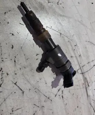 Fuel injector