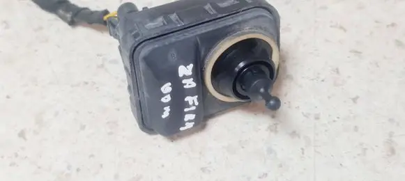 Opel Zafira A Headlight level adjustment motor 