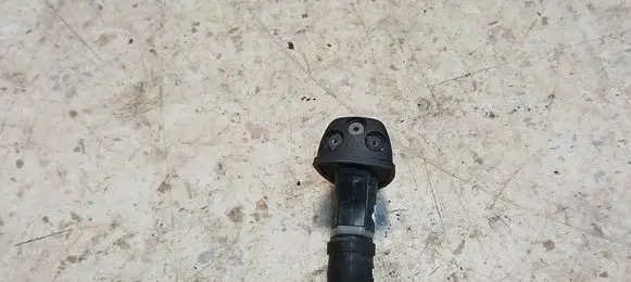 Volvo V50 Windshield washer spray nozzle 