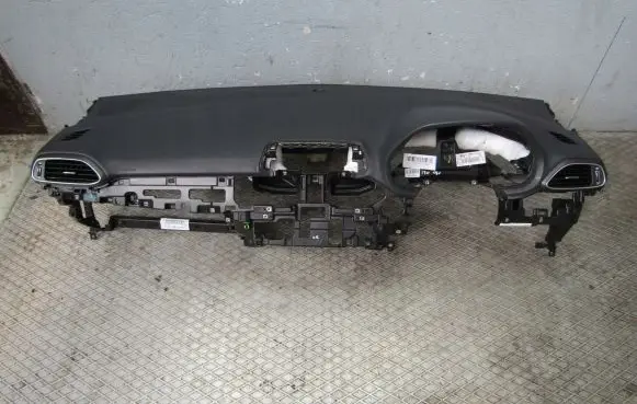 Hyundai i30 Dashboard 84711G4900