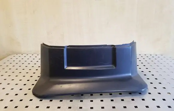 Trunk/boot lower side trim panel