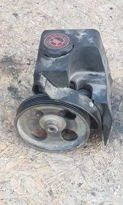 Peugeot 206 Power steering pump 9638364580 9637000980
