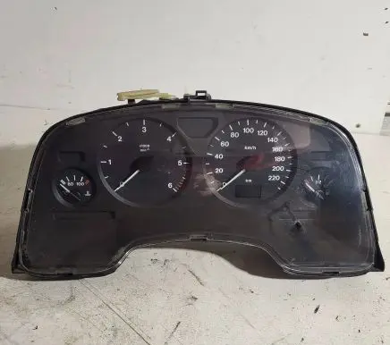 Opel Zafira A Speedometer (instrument cluster) 87001371