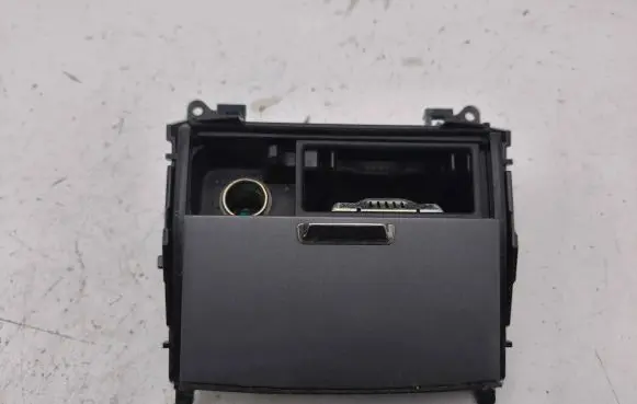 Lexus IS 220D-250-350 Car ashtray 1A421032G