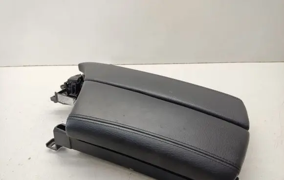 BMW 5 F10 F11 Armrest 9216860 4357111 1600319