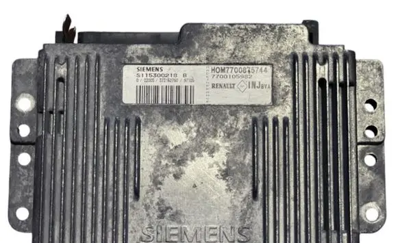 Renault Megane I Engine control unit/module HOM7700875744