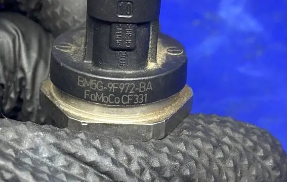 Ford Kuga II Fuel pressure sensor BM5G9F972BA