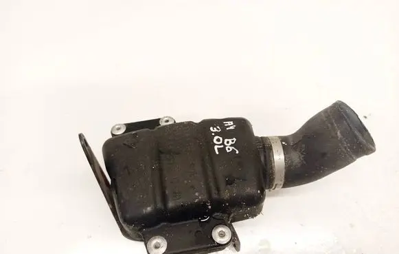 Audi A4 S4 B6 8E 8H Intake resonator 06C133911B