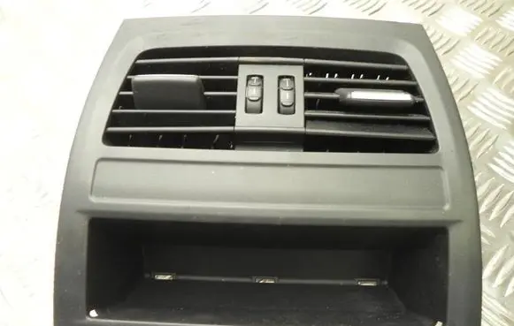 BMW 5 GT F07 Rear air vent grill 9178350 I7876