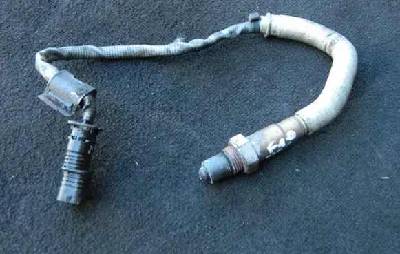 BMW 5 F10 F11 Lambda probe sensor 7589147