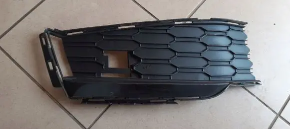 Skoda Kamiq Front bumper lower grill 658807367