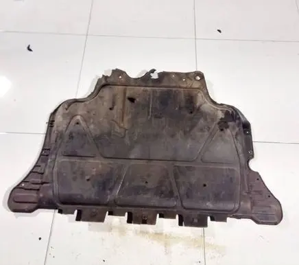 Audi A3 S3 8V Engine splash shield/under tray 5q0825236