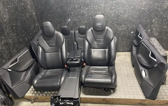 Tesla Model S Seat set 
