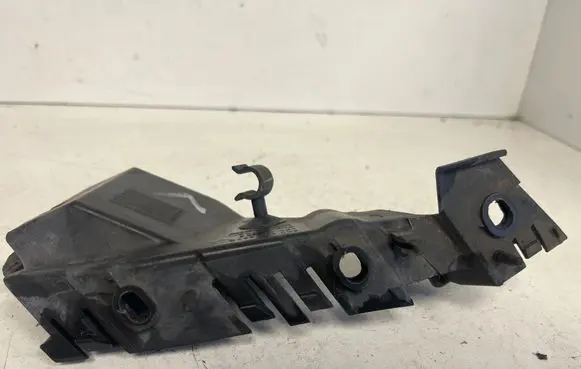 Audi Q5 SQ5 Front bumper mounting bracket 8R0807283C