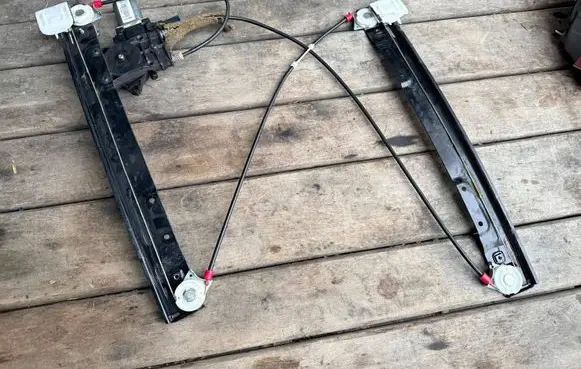 Jaguar XF X250 Front door window regulator with motor 8X23F23200AF