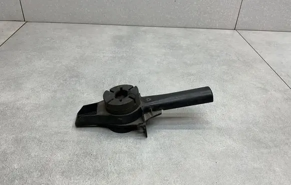 Audi Q5 SQ5 8R Radiator mount bracket 8K0805201