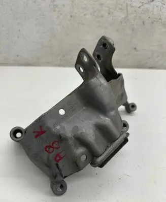 Audi A8 S8 D4 4H other engine part 4H0399059C