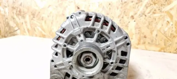 Opel Movano A Generator/alternator 7700427476