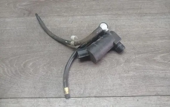 Volvo C30 Windscreen/windshield washer pump 1S7117K824FE