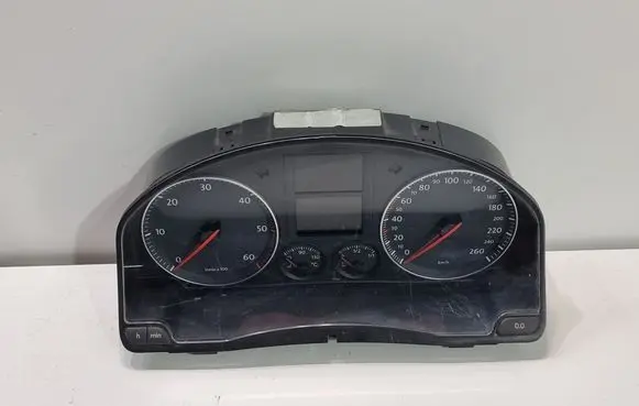 Volkswagen Golf Plus Speedometer (instrument cluster) 1K0920852B