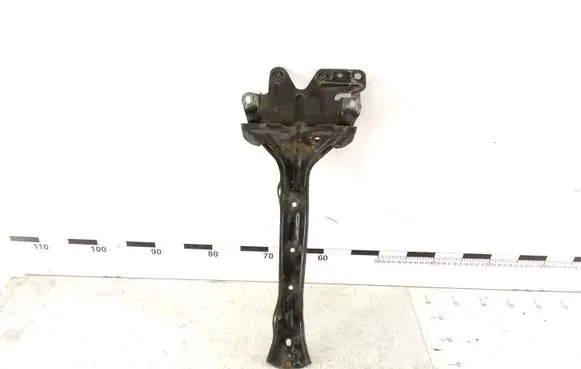 Volkswagen Touareg I Radiator support slam panel bracket 7L0805799