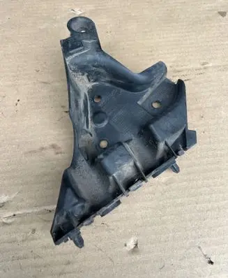 Volvo XC60 Front bumper mounting bracket 31383163