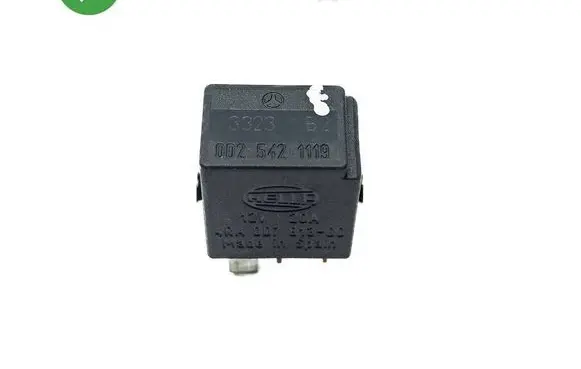 Mercedes-Benz CLS C219 Other relay 4RA007813 0025421119 3323B2