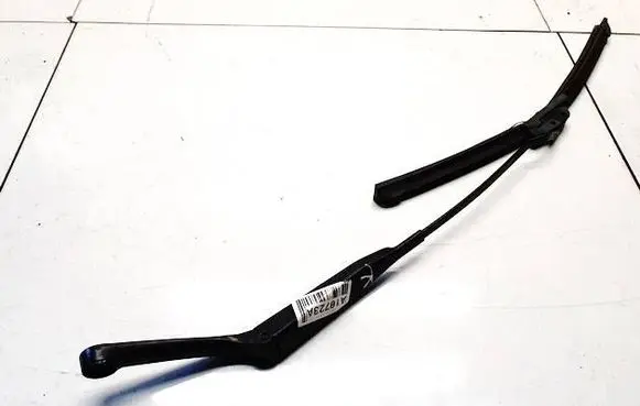 Opel Vectra B Front wiper blade arm 9004174
