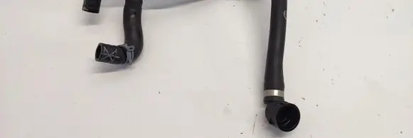 Engine coolant pipe/hose