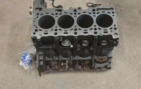 Mercedes-Benz E W212 Engine block R6510110601
