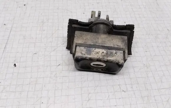 Volkswagen Golf II Tailgate exterior lock 
