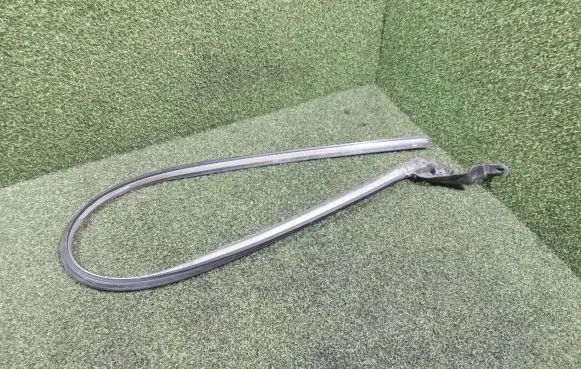 Renault Trafic III (X82) Rubber seal front coupe door window M883G