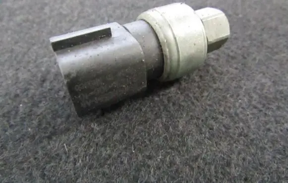 Air conditioning (A/C) pressure sensor
