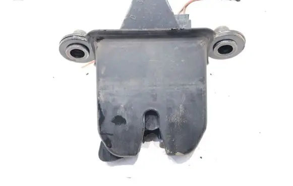 Skoda Octavia Mk2 (1Z) Tailgate exterior lock 1Z5827501C