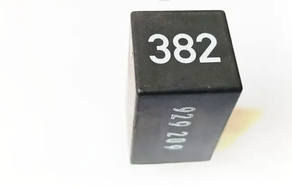Audi A4 S4 B5 8D Other relay 4D0907131