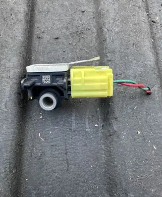 Infiniti M30 Airbag deployment crash/impact sensor 988301EA0A 2741 110420203
