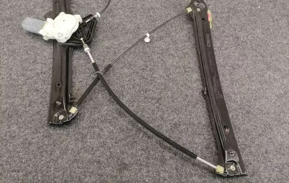 BMW X6 F16 Front door window regulator with motor 7292903 7322747