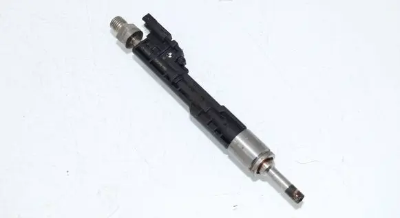 BMW X5 F15 Fuel injector 7645956 13538627842 8627842