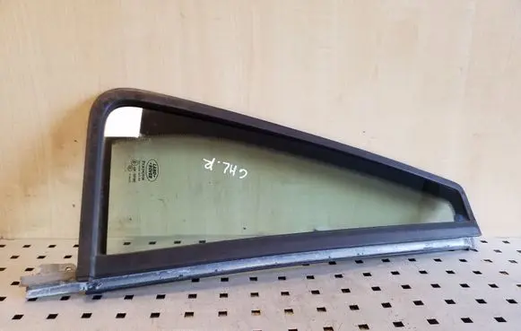 Rear vent window glass