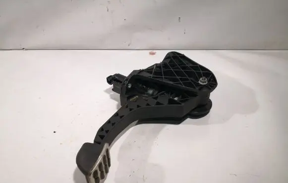 Volkswagen Golf Plus Clutch pedal 1Q1721059T 1K0721796K 1K0721388AB