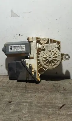 Seat Altea XL Rear door window regulator motor 995914334