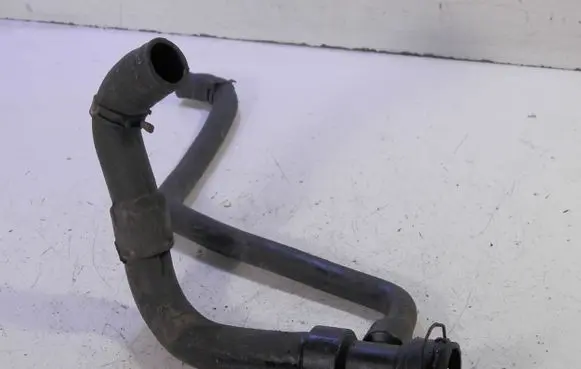 Volkswagen PASSAT B5 Engine coolant pipe/hose 8D0121055G