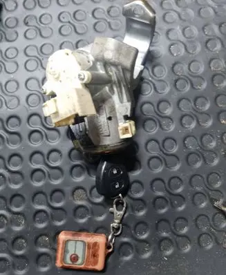 Toyota Corolla E140 E150 Ignition lock 45020424
