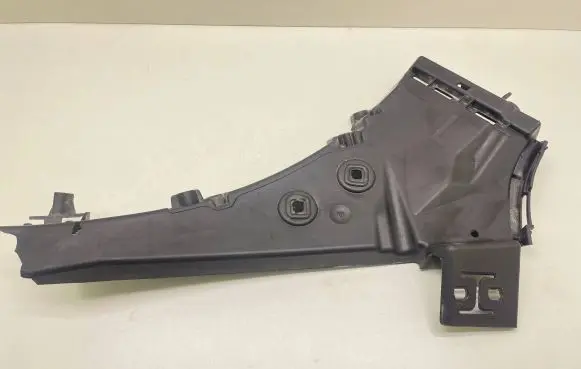 Audi Q7 4L Front bumper mounting bracket 4L0807283B