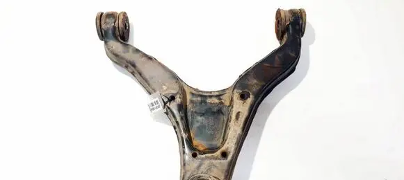 Iveco Daily 30.8 - 9 Front lower control arm/wishbone 