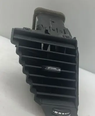 Opel Astra K Dash center air vent grill 39079607 0966900002