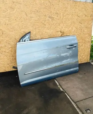 Volkswagen PASSAT CC Front door 