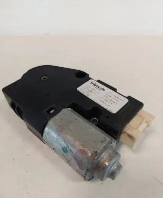 Mercedes-Benz CLA C117 X117 W117 Sunroof motor/actuator A1669021405 16618105010