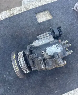 Audi A6 S6 C5 4B Fuel injection high pressure pump 059130106J 0470506030